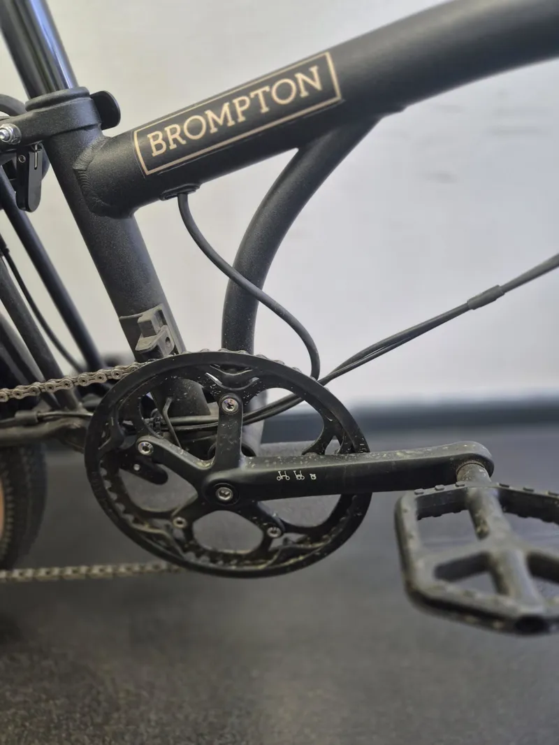 EX DEMO Brompton Electric G Line with Roller Frame 4 Speed Folding Bike Large 2027 in Space Black-6