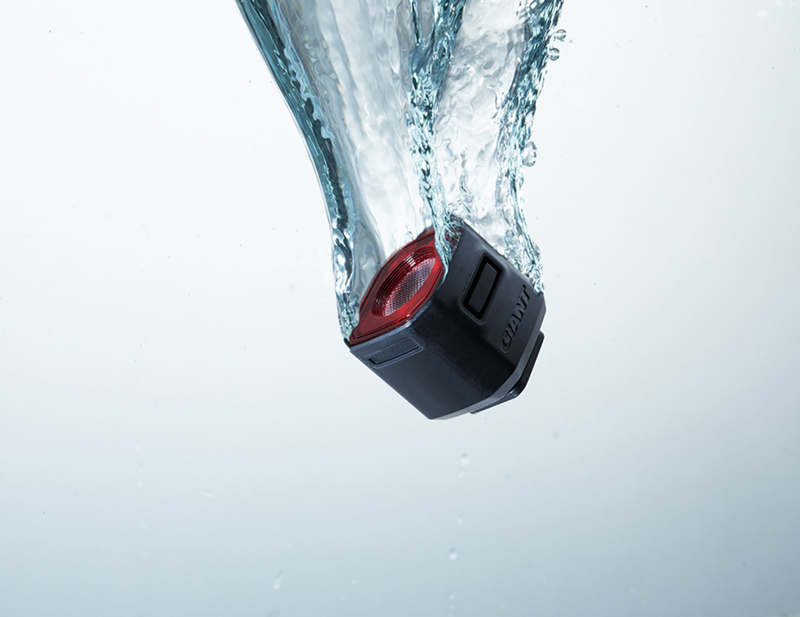 Giant Recon TL 100 Rear Light in Black-4