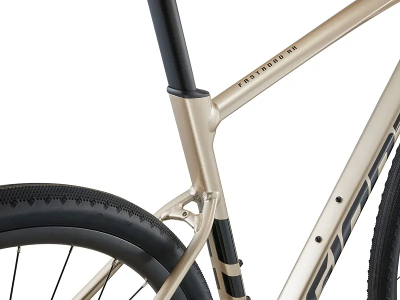 Giant FastRoad AR 1 Hybrid Bike 2025 in Sandshell -4