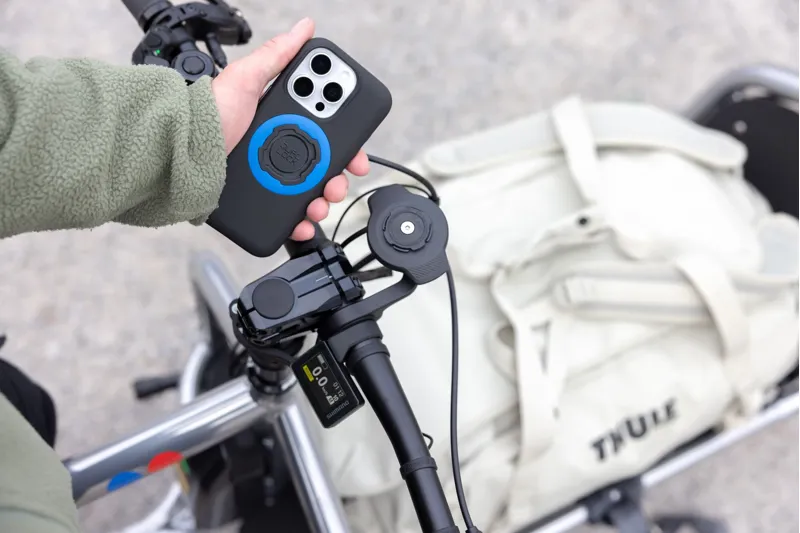 Quad Lock Waterproof Wireless Charging Head in Black-3