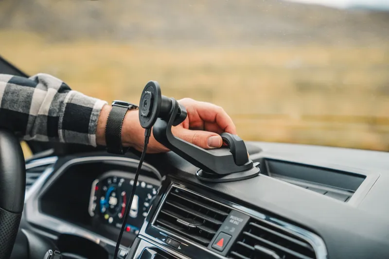 Quad Lock Window / Dash Car Mount - V6 in Black-1