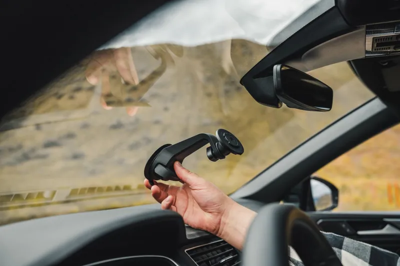 Quad Lock Window / Dash Car Mount - V6 in Black-2