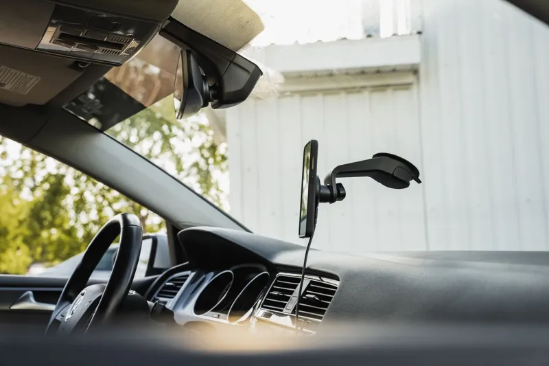 Quad Lock Window / Dash Car Mount - V6 in Black-3