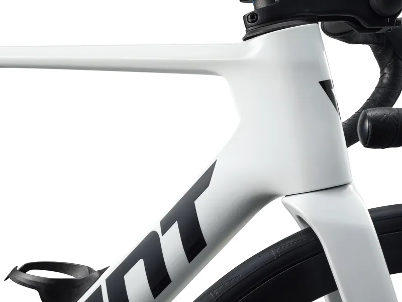 Giant Propel Advanced 2 Road Bike 2027 in White-4