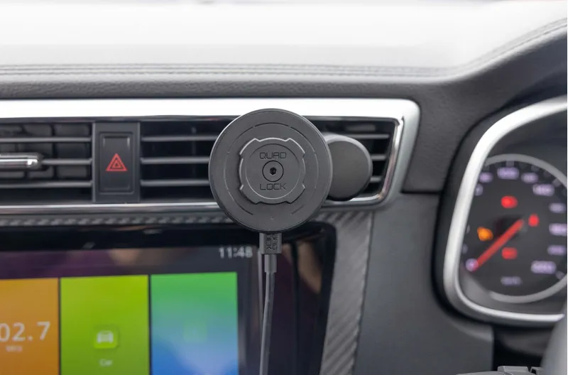 Quad Lock MAG Wireless Charging Head V2 in Black-4