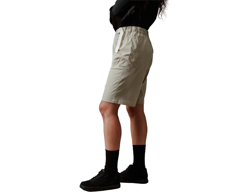 Endura Corner V Short in Silver Sage-2