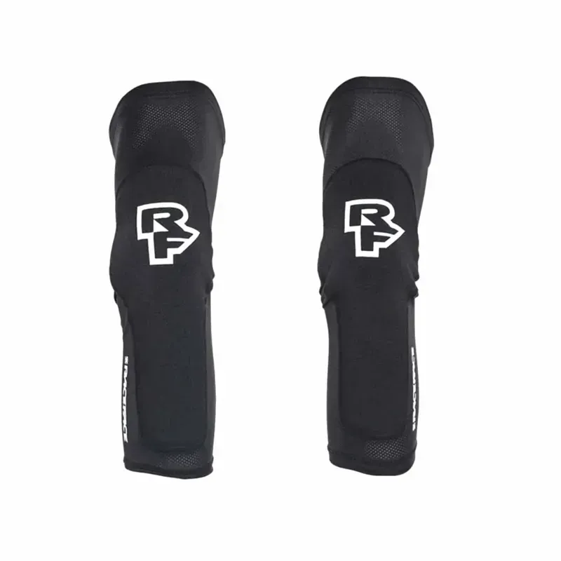 Race Face Charge Knee Guard in Stealth bLACK-1