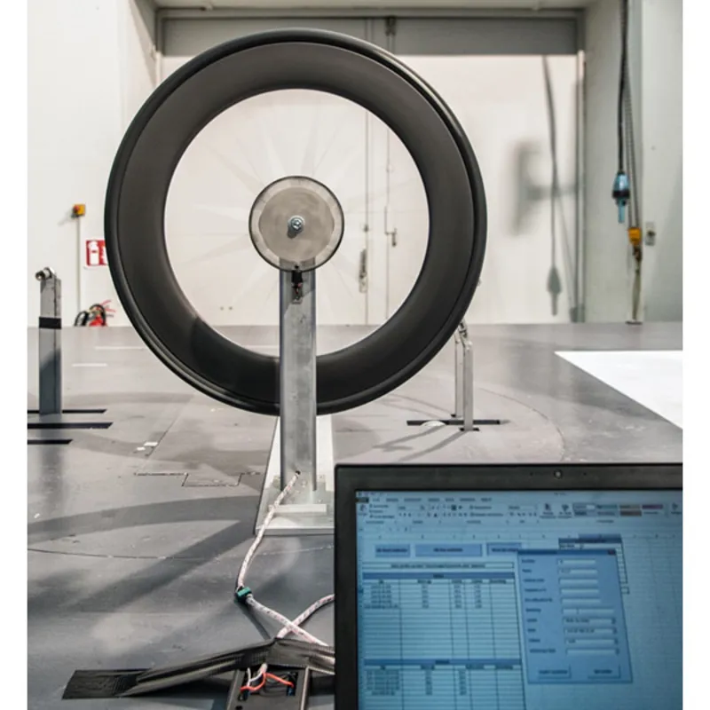 DT Swiss ARC 1100 DICUT Disc Brake Carbon Clincher 50 x 20 mm Rim 700c Front Wheel in Blac-7