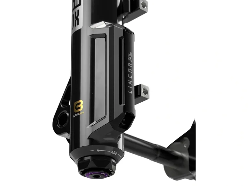RockShox Lyrik Ultimate Flight Attendant 29 160mm Fork in Gloss Black-3