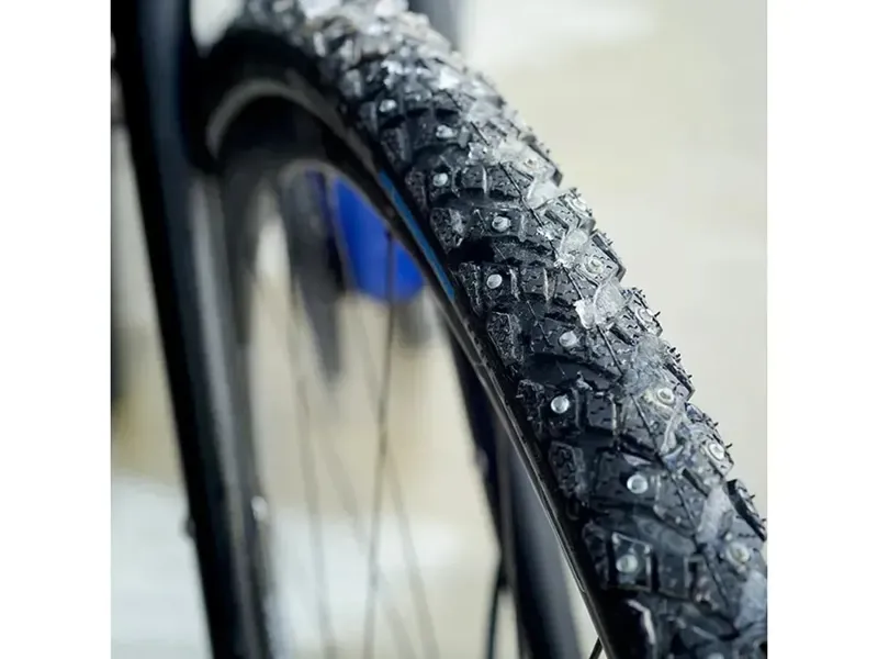 Schwalbe Marathon Winter RaceGuard 28x2.00 Tyre in Black/Reflective-2