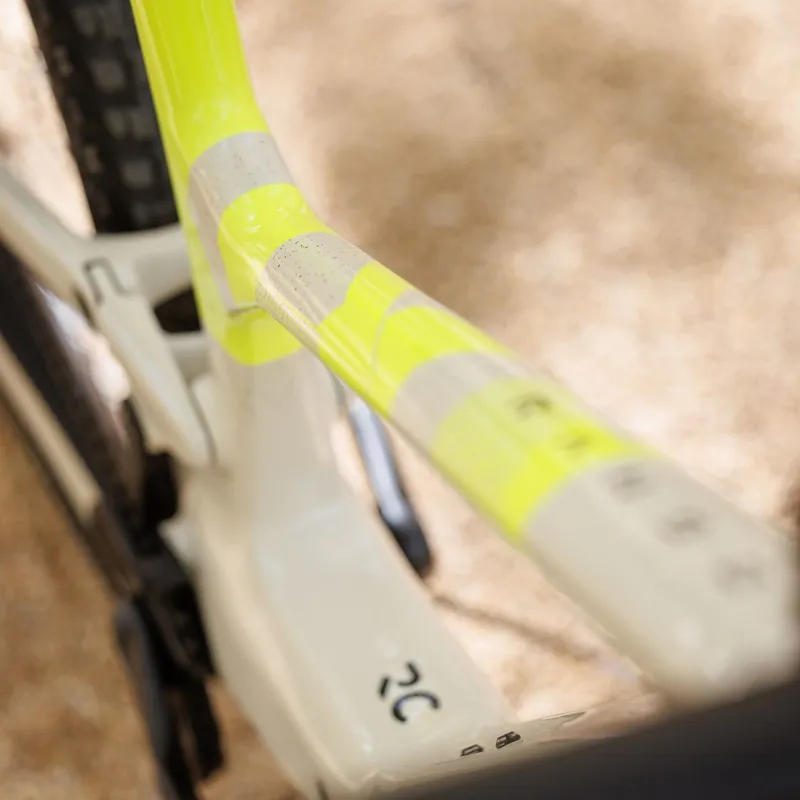 Scott Ransom 900 RC Full Suspension Mountain Bike 2025 in White-2