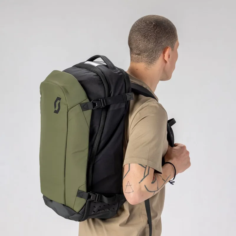 Scott Gear 40 Backpack in Douglas Green/Black-2