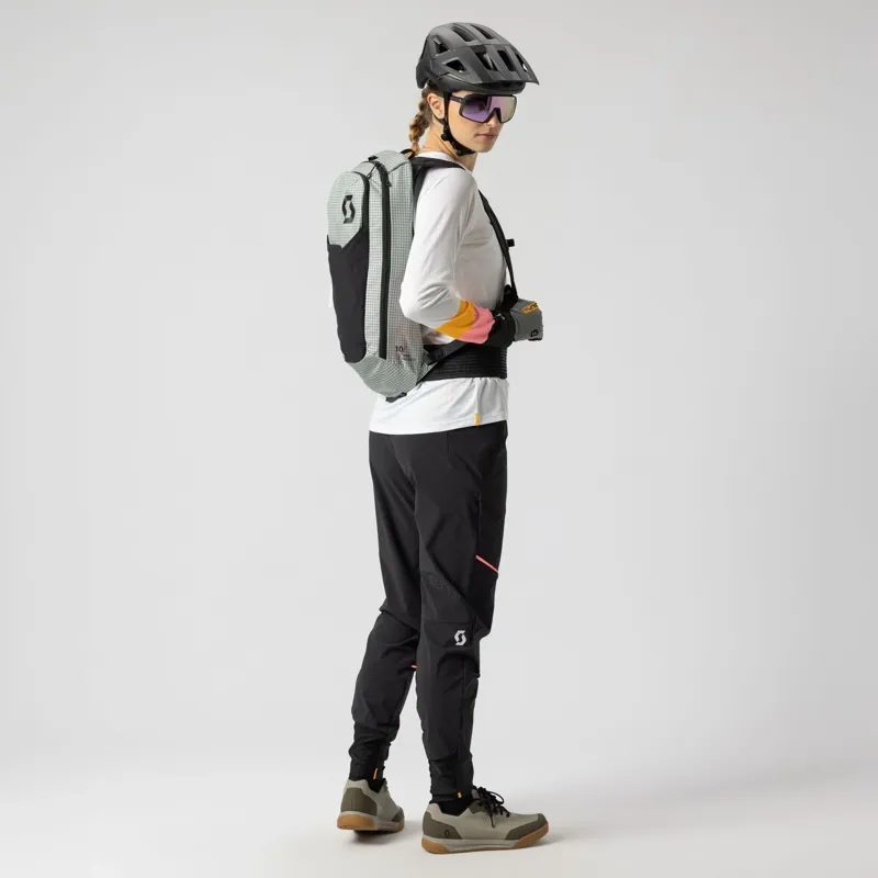 Scott Trail Protect 10 Backpack in Light Grey/Black-3