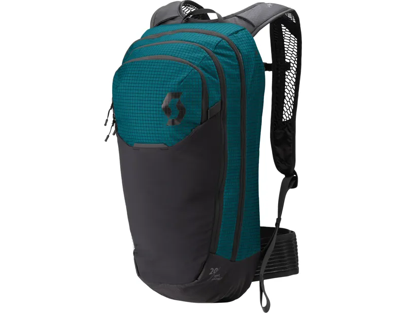 Balfes Bikes Scott Trail Protect 20 Backpack in Flow Blue/Black | Free postage over £30, £10 off first order, price match & 0% finance.