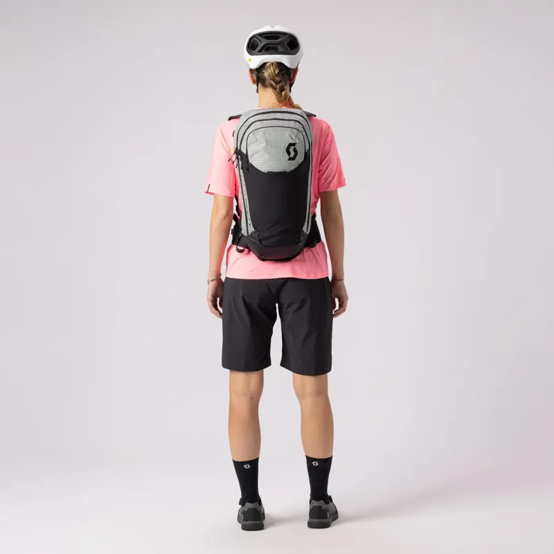 Scott Trail Protect 20 Backpack in Light Grey/Black-3