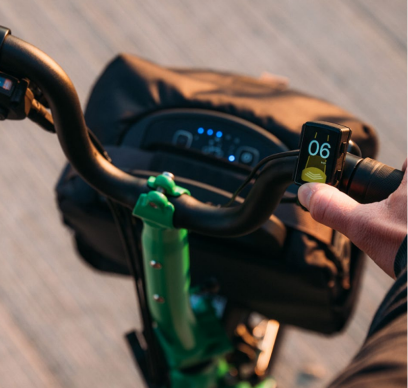 Brompton Electric P Line with SuperRoll+ 4-Speed Folding Bike 2026 in Cloud Metallic-6