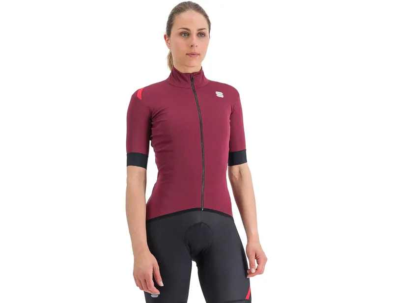 Balfes Bikes Sportful Fiandre Light Norain Women's Short Sleeve Jersey in Red Wine | Free postage over £30, £10 off first order, price match & 0% finance.