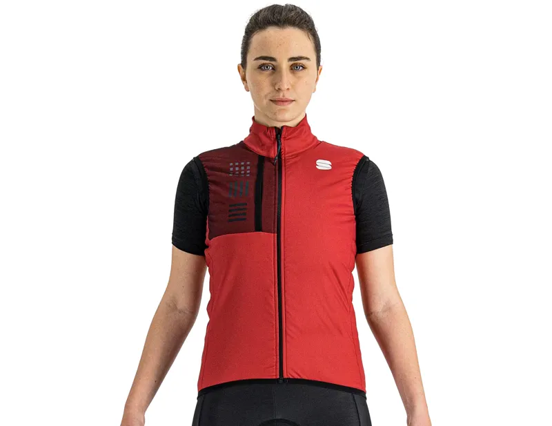 Balfes Bikes Sportful Giara Layer Women's Gilet in Red Rumba | Free postage over £30, £10 off first order, price match & 0% finance.