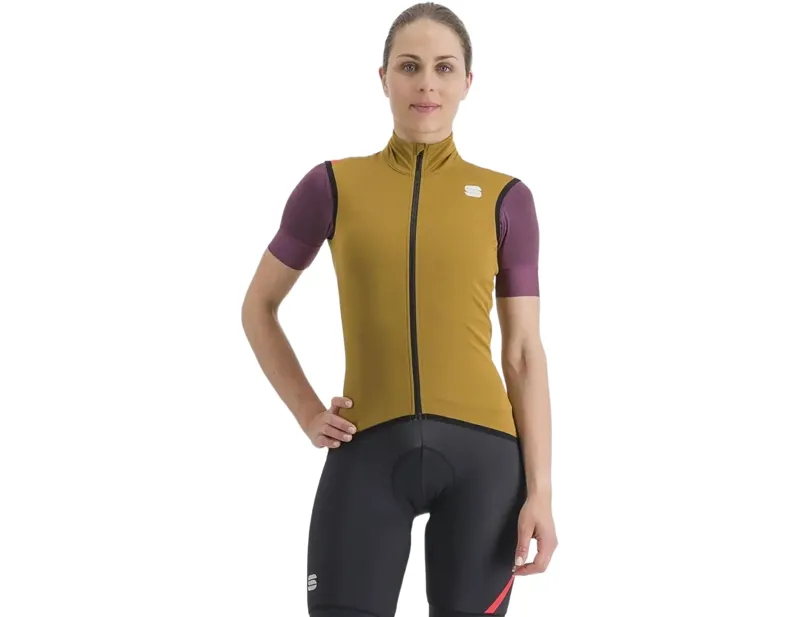 Balfes Bikes Sportful Fiandre Light Norain Women's Gilet in Liquorice | Free postage over £30, £10 off first order, price match & 0% finance.