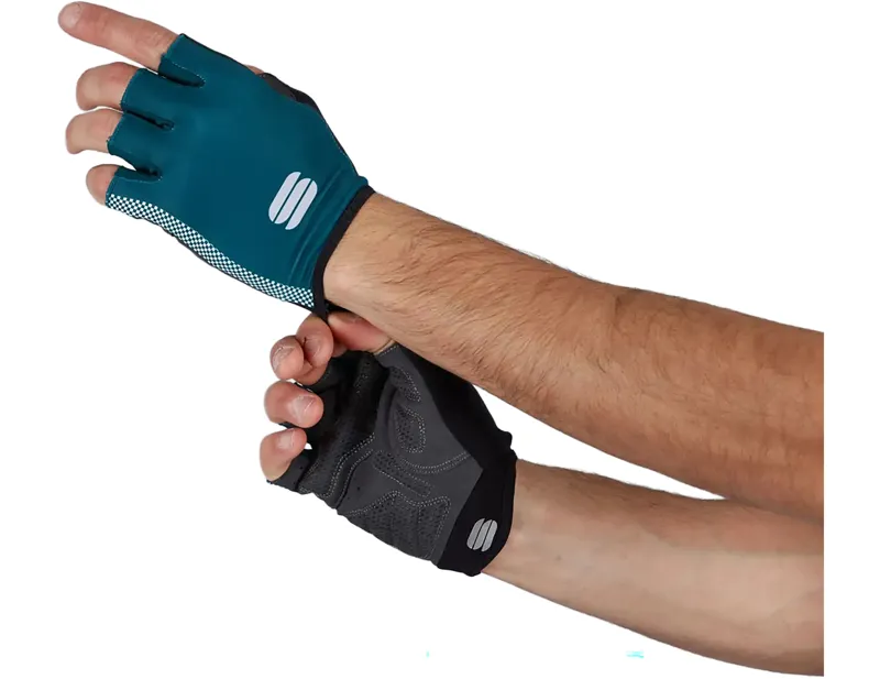 Balfes Bikes Sportful Race Gloves in Sea Moss | Free postage over £30, £10 off first order, price match & 0% finance.