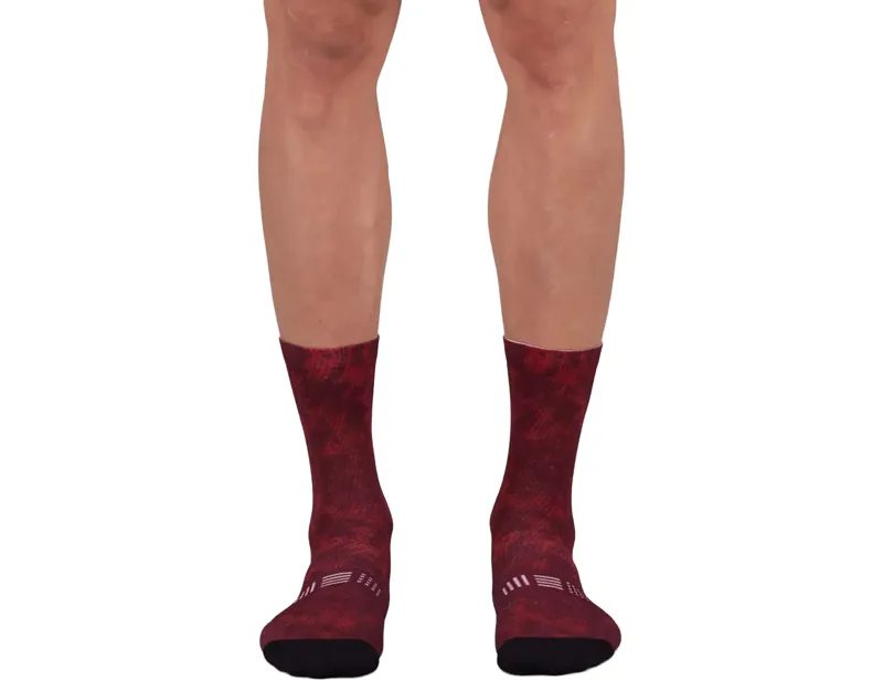 Balfes Bikes Sportful Escape Socks in Red Rumba | Free postage over £30, £10 off first order, price match & 0% finance.