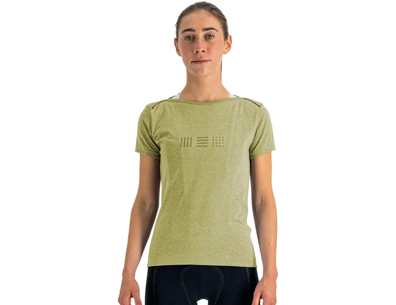 Balfes Bikes Sportful Giara Women's Tee in Guacamole | Free postage over £30, £10 off first order, price match & 0% finance.