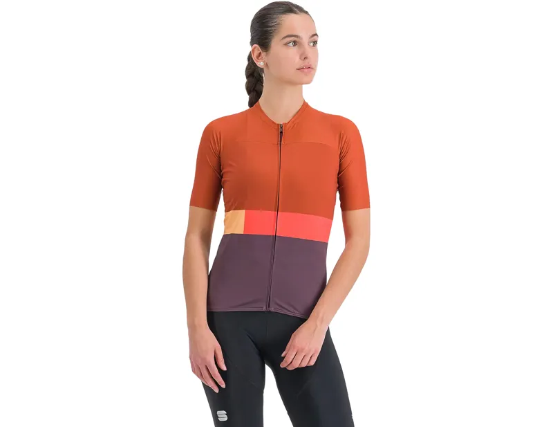 Balfes Bikes Sportful Snap Women's Short Sleeve Jersey in Huckleberry/Cayenna Red | Free postage over £30, £10 off first order, price match & 0% finance.