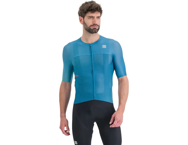 Balfes Bikes Sportful Light Pro Jersey Shaded in Berry Blue | Free postage over £30, £10 off first order, price match & 0% finance.