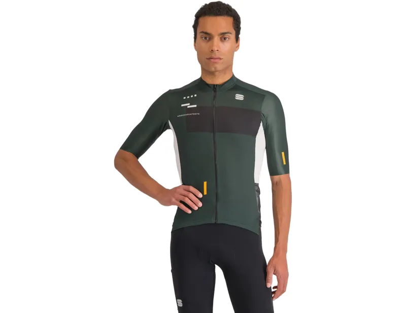 Balfes Bikes Sportful Breakout Supergiara Jersey in Shrub Green | Free postage over £30, £10 off first order, price match & 0% finance.