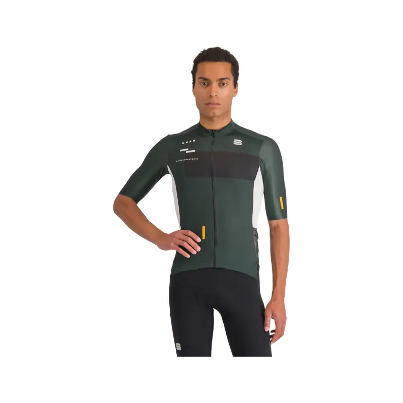 Balfes Bikes Sportful Breakout Supergiara Jersey in Shrub Green | Free postage over £30, £10 off first order, price match & 0% finance.