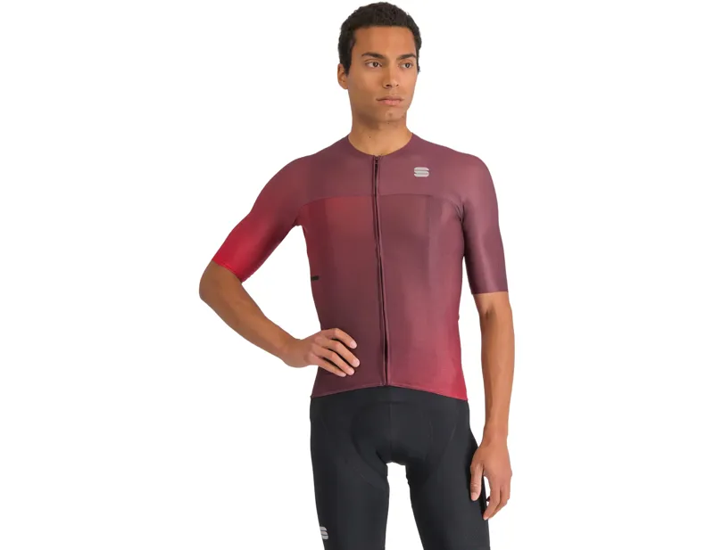 Balfes Bikes Sportful Light Jersey in Huckleberry | Free postage over £30, £10 off first order, price match & 0% finance.