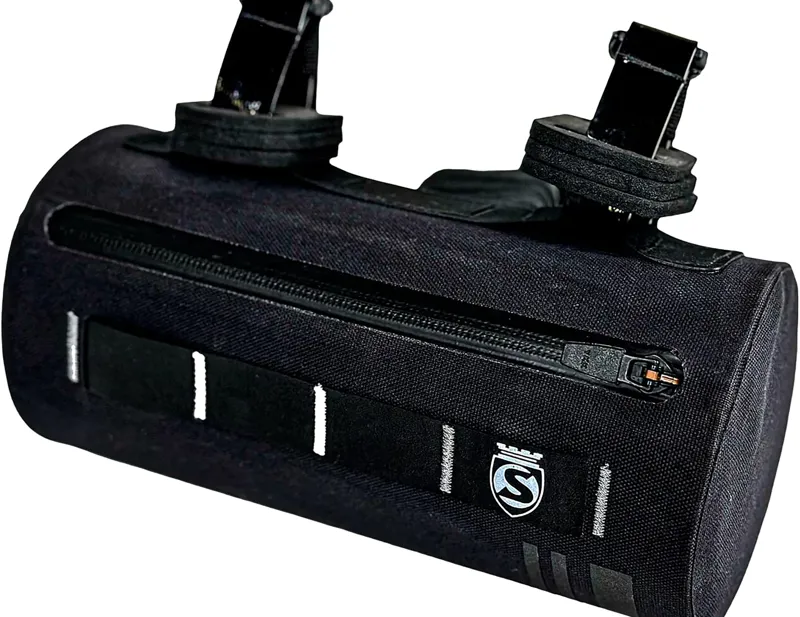 Balfes Bikes Silca - Grinta Handlebar Bag in black. 2L | Free postage over £30, £10 off first order, price match & 0% finance.