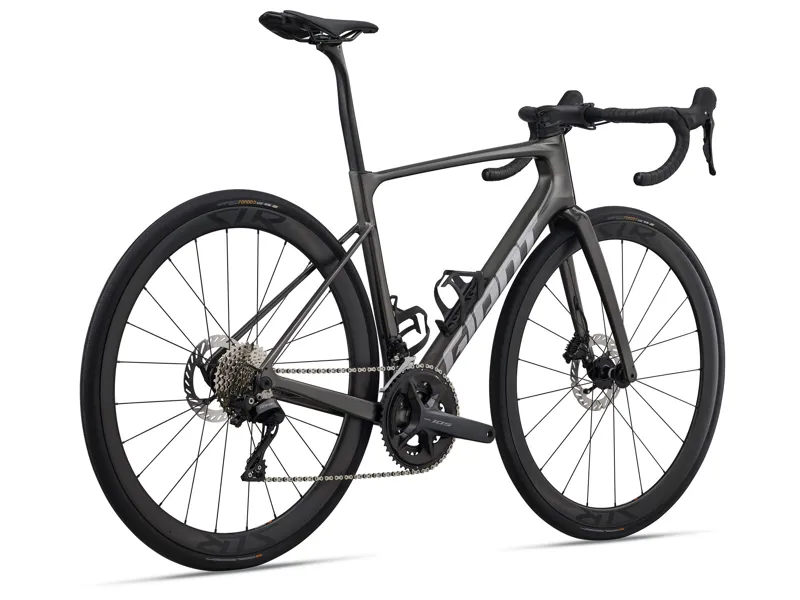 Giant Defy Advanced Pro 2 Road Bike 2026 in Stealth Chrome-1