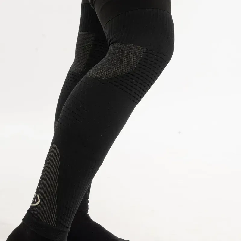 Spatz Burnr Leg Warmers in Black-12