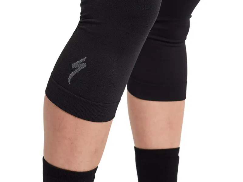 Specialized Seamless Knee Warmers in Black-2