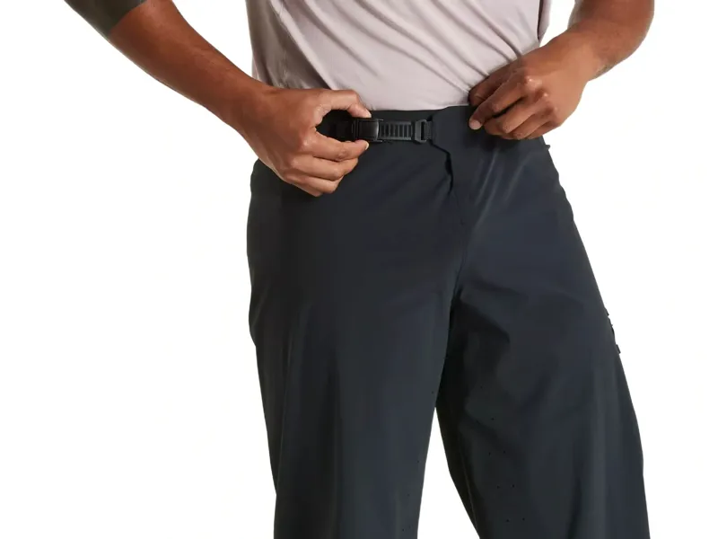 Specialized Trail Air Shorts in Black-2