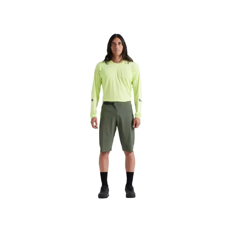 Balfes Bikes Specialized Trail Air Shorts in Oak Green | Free postage over £30, £10 off first order, price match & 0% finance.