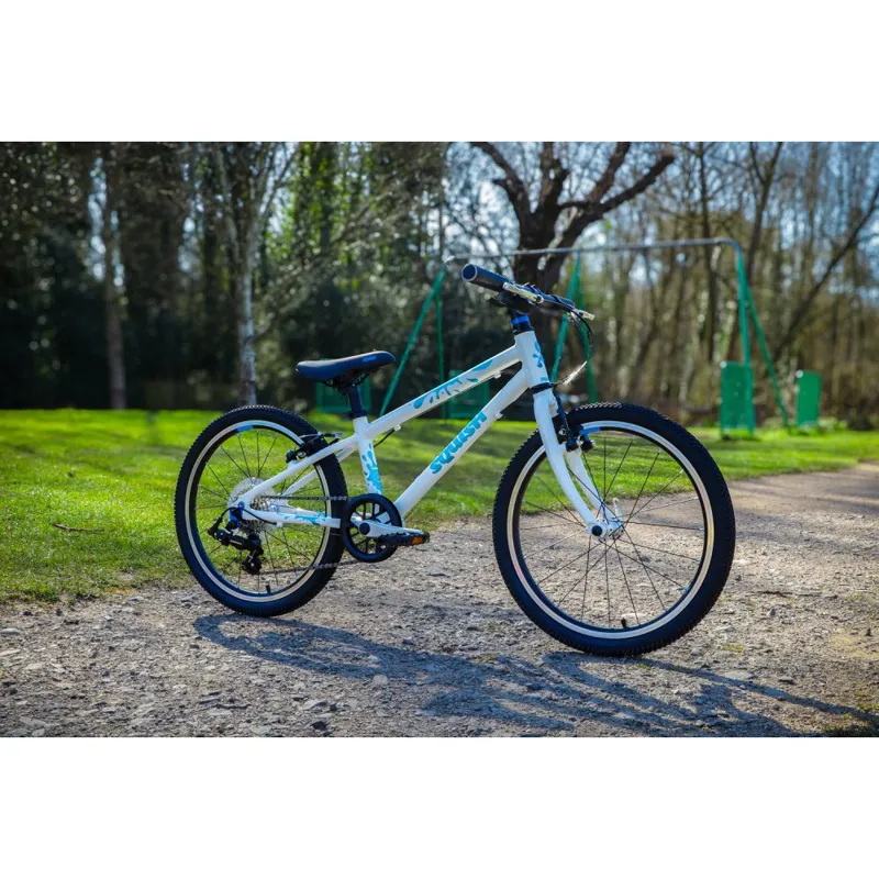 Squish 20 inch Hybrid Kids Bike 2027 in White blue-9