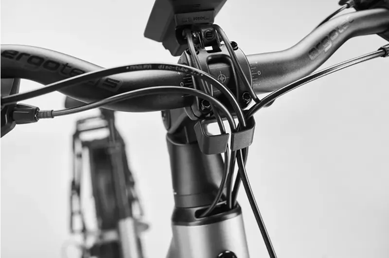 EX DISPLAY Diamant Suvea Trip Plus Lowstep 600Wh Electric Hybrid Bike Size Small/Medium 2026 Midnight Blue-2