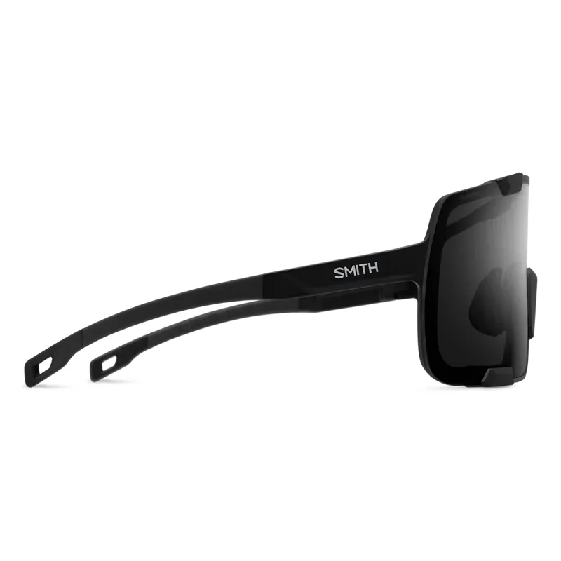 Smith Syncline Sunglasses in Matte Black / ChromaPop Black-1