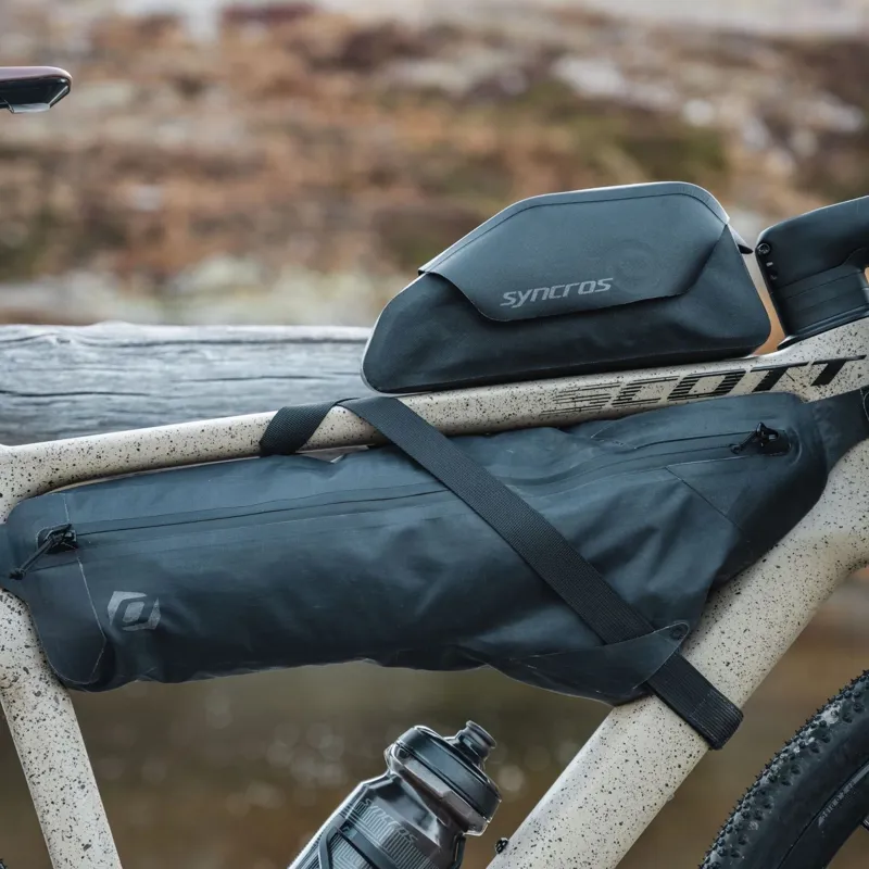 Syncros Frame Pack in Black-2