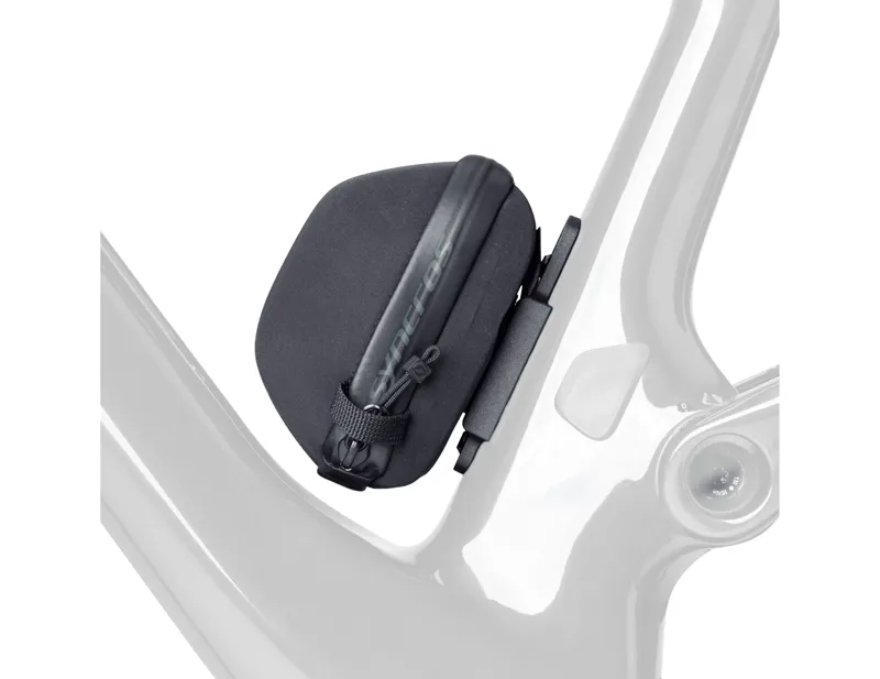 Balfes Bikes Syncros Quick Release 400 Frame Bag in Black | Free postage over £30, £10 off first order, price match & 0% finance.
