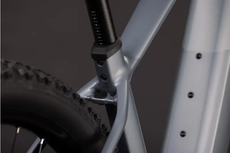 Cube Reaction Hybrid Performance 720 Electric Alloy Hybrid bike 2027 in Ashgrey/Prism-8