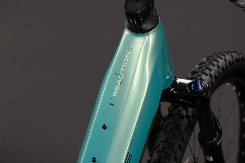 Cube Reaction Hybrid Performance 720 Electric Alloy Hybrid bike 2027 in Maldivian/Black-7