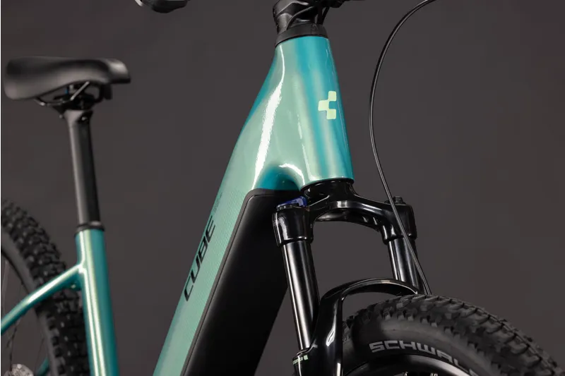 Cube Reaction Hybrid Performance 720 Electric Alloy Hybrid bike 2027 in Maldivian/Black-8