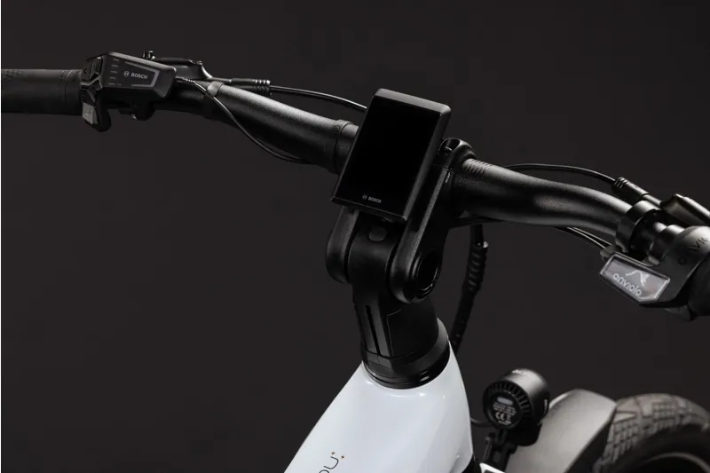 Cube Kathmandu Hybrid Deluxe Pro 800 Electric Aluminium bike 2027 in Metallicwhite/Chrome-8