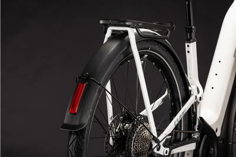 Cube Kathmandu Hybrid One11 HPC SLX 800 Electric Carbon bike 2027 in Metallicwhite/Prizm-11