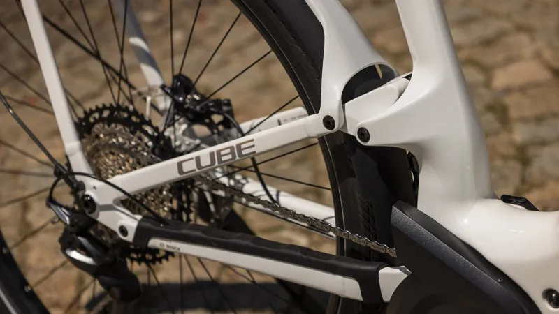 Cube Kathmandu Hybrid One11 HPC SLX 800 Electric Carbon bike 2027 in Metallicwhite/Prizm-5