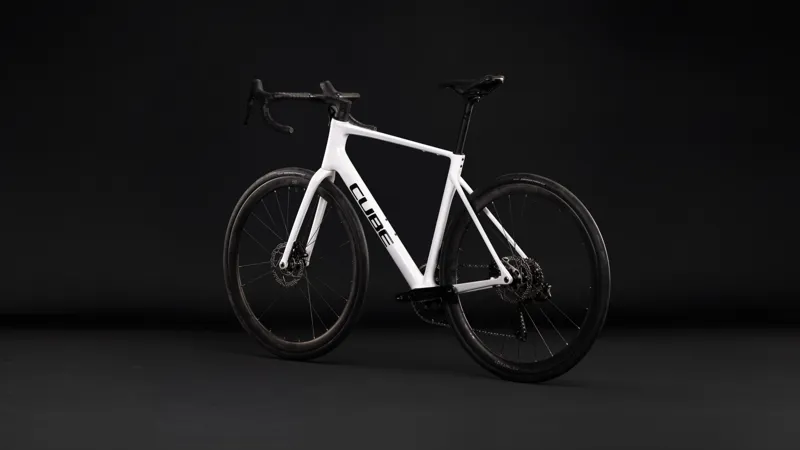 Cube Attain C:62 SLX Carbon Road bike 2027 in Metallicwhite/Black-1