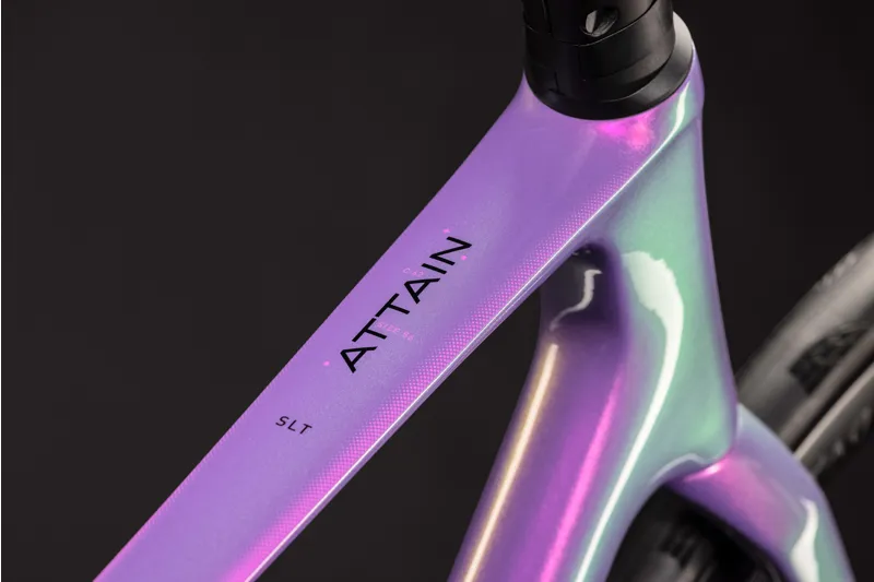 Cube Attain C:62 SLT Carbon Road bike 2027 in Cosmicpurple/Black-10